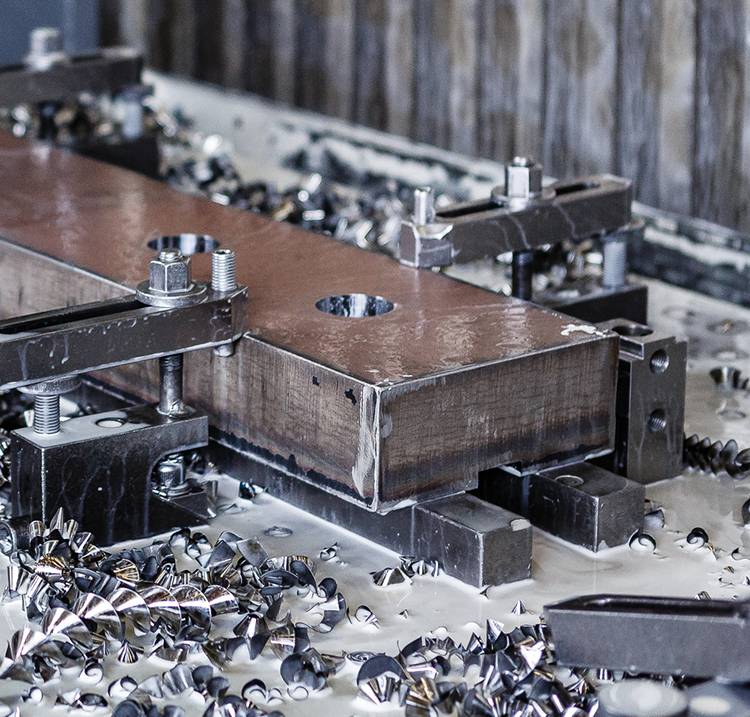 CNC Bearbeitung von Prallplatten