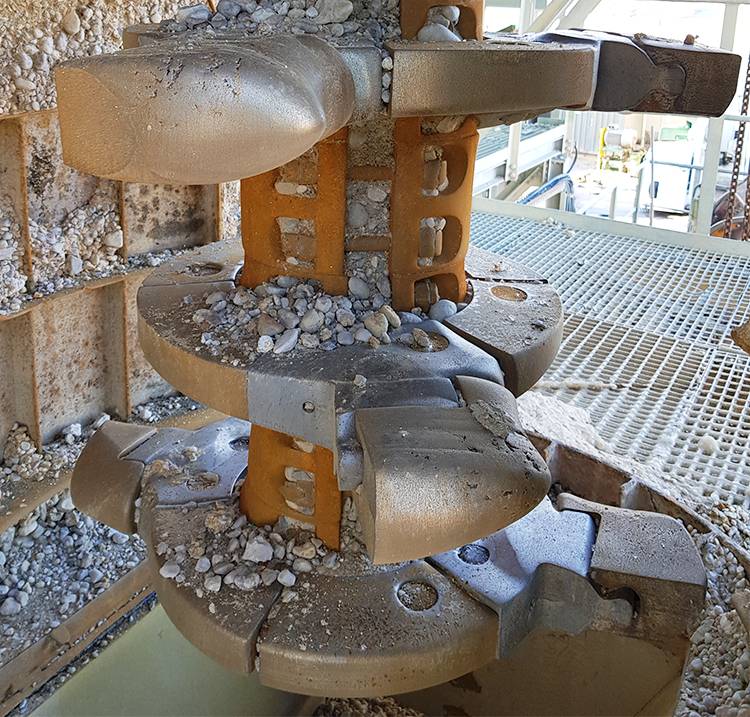 Wear parts for gravel washing plants
